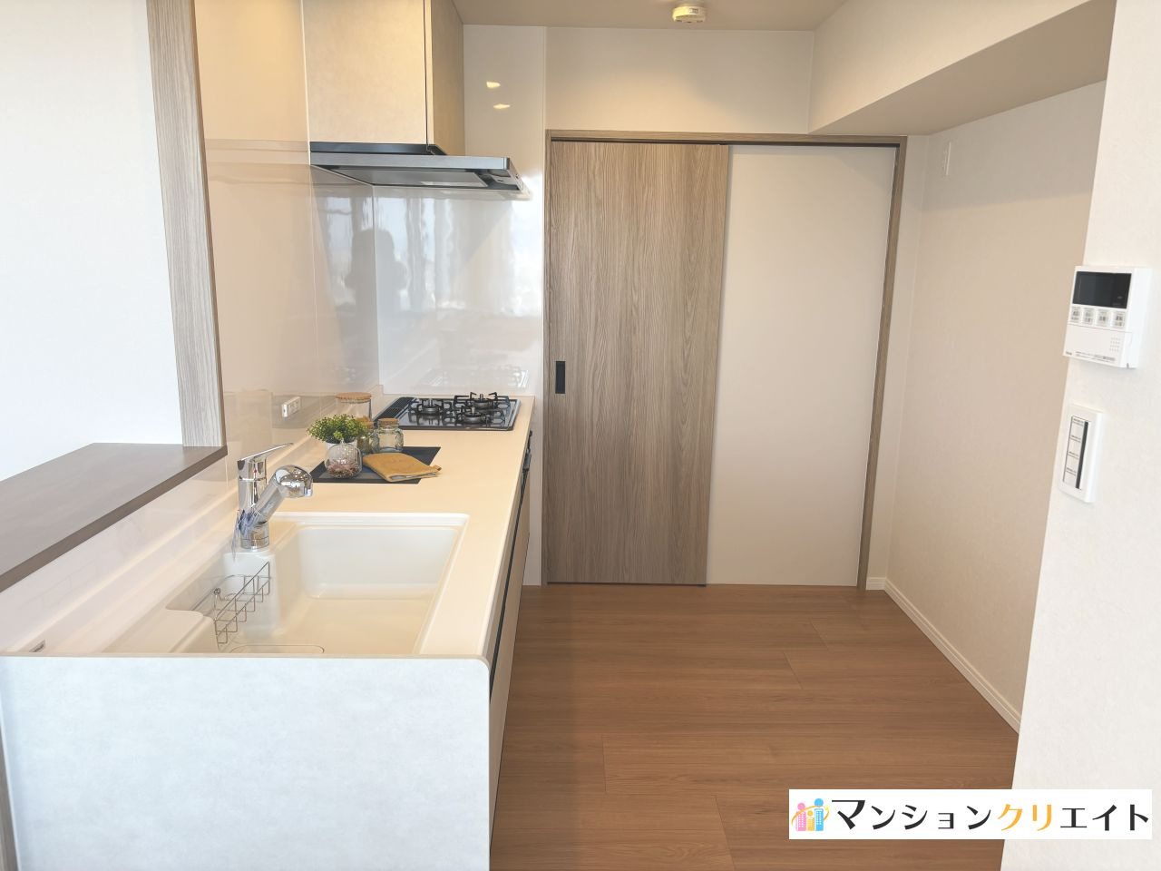 シンフォニアガーデン福井のキッチン|キッチン背面のスペースもゆとりのある広さとなっています