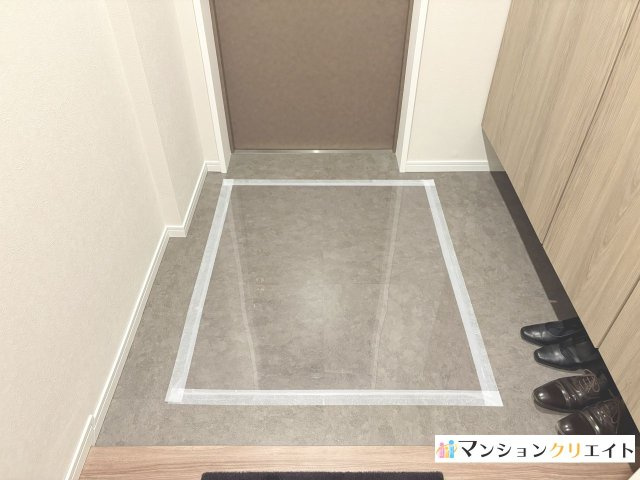 シンフォニアガーデン福井の玄関|段差のほぼないバリアフリーな玄関です