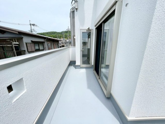 【バルコニー】 | 高槻市山手町1丁目　中古戸建