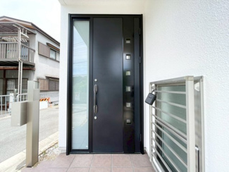 【玄関】 | 高槻市山手町1丁目　中古戸建