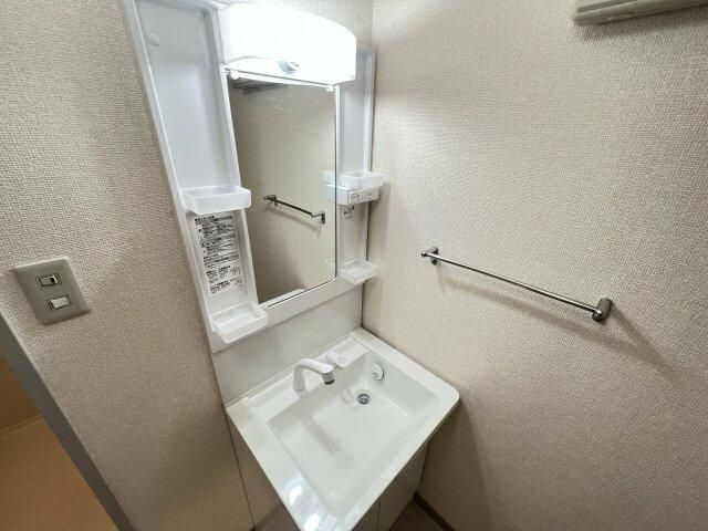 ハーヴェスト本郷の独立洗面台