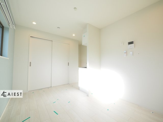 プルミエール白子町の洋室