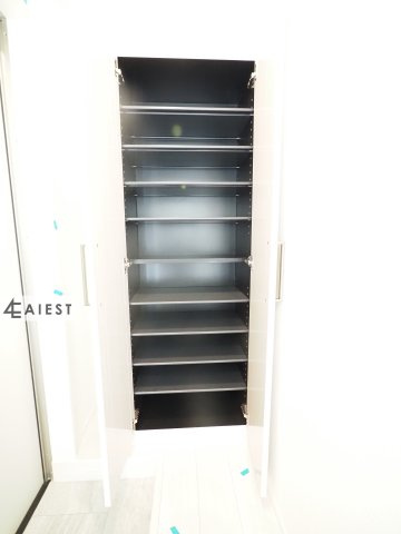 プルミエール白子町の収納