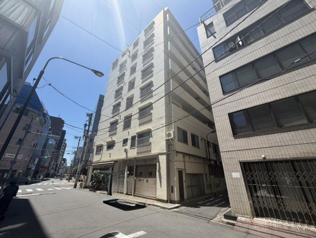 サンパーク東京銀座の外観|東京駅約1.4km圏内、八丁堀駅徒歩3分。
都心主要エリアへのアクセスに優れた立地のため、継続的な賃