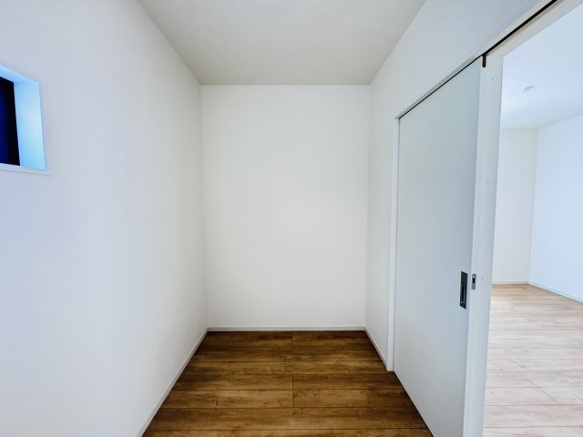 松戸市高塚新田新築戸建（高塚新田６期）の脱衣所|脱衣所収納スペース