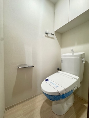 新品家具付きマンション原町3(KaGood東京)のトイレ