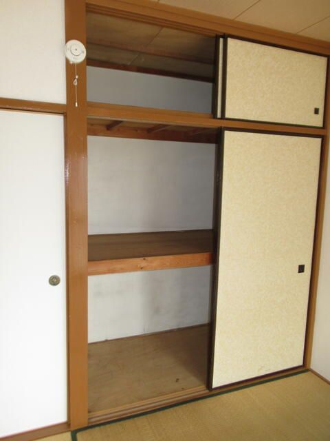シャトレ綾瀬の収納