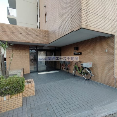 【エントランス】 | シロハイヌ吉田