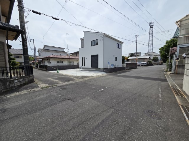 新築　桐生第28相生町　1号棟　Livele Garden.Sの前面道路含む現地写真|現地写真　北東側前面道路幅員約7.1ｍ　南東側前面道路幅員約4.1ｍ