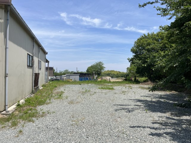 松阪市上川町　倉庫の駐輪場