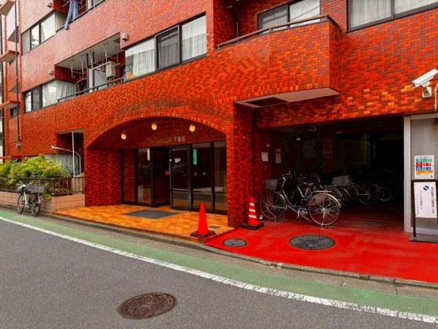 ワールドパレス不動前のエントランス|ワールドパレス不動前：オートロック付きマンションです！
