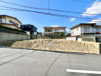 【前面道路含む現地写真】 | 赤坂台４丁　売土地 | 建築条件は無いので、ご家族のマイホーム計画をじっくり検討できます♪