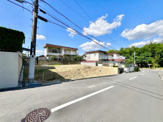 【前面道路含む現地写真】 | 赤坂台４丁　売土地 | ご家族に合ったプランをご提案いたします！資料請求だけでもお気軽にお問い合わせくださいね♪