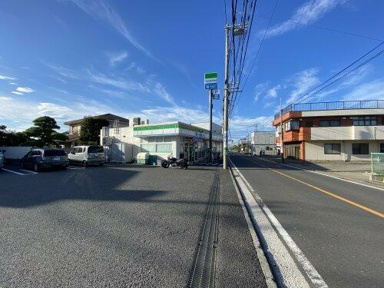ファミリーマートサン…まで602m