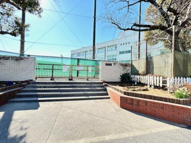 横浜市立汲沢小学校まで1024m
