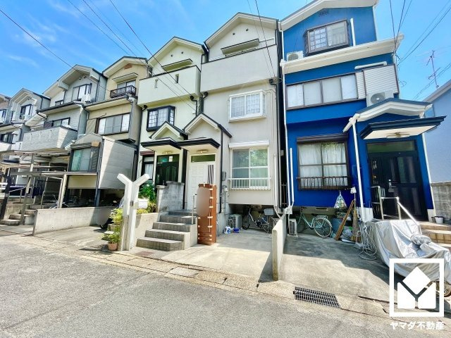 伏見区石田大受町の外観