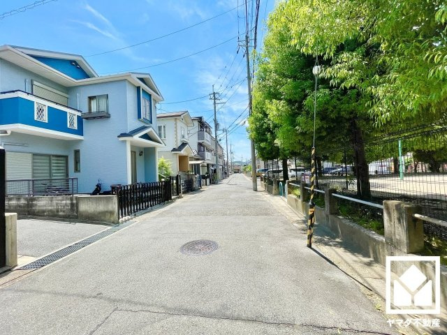 伏見区石田大受町の前面道路含む現地写真