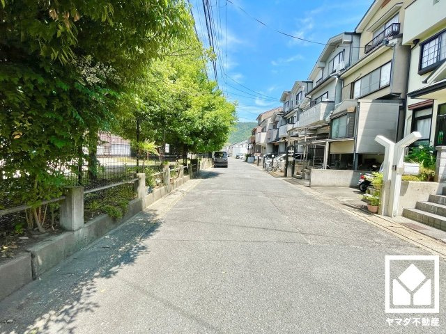 伏見区石田大受町の前面道路含む現地写真