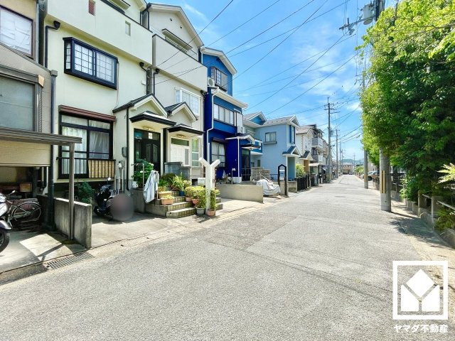 伏見区石田大受町の前面道路含む現地写真