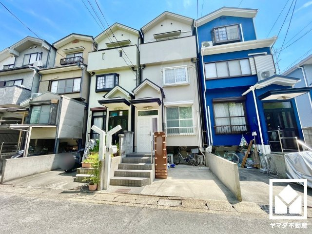 伏見区石田大受町の外観