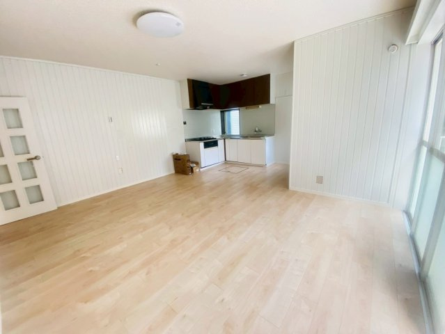 八街市文違　売戸建の居間・リビング