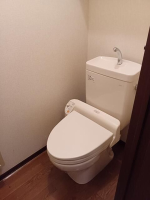 【トイレ】 | ガーデンテラス若宮 | 落ち着いた色調のトイレです