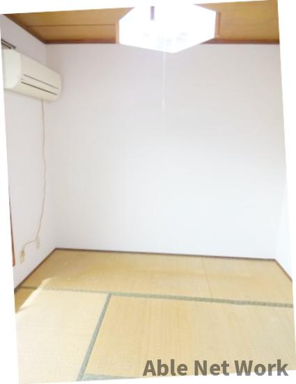 マウンテンハウスⅡの内装|2F洋室６帖