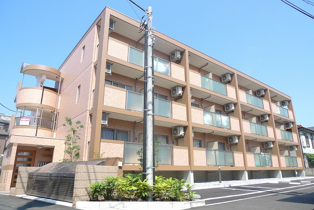 ヴィラ　クロシェットの外観|日当たりの良いマンションですよ