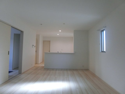【居間・リビング】 | リナージュ岸和田市額原町