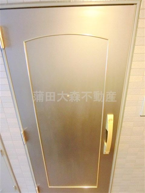 ルーブル西蒲田の玄関