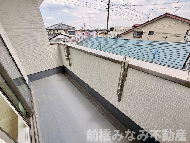 【新築】佐波郡玉村町斎田第２期　７号棟(全８棟)　リナージュ　新築建売分譲のバルコニー|落ち着いた時間を過ごせるバルコニーです