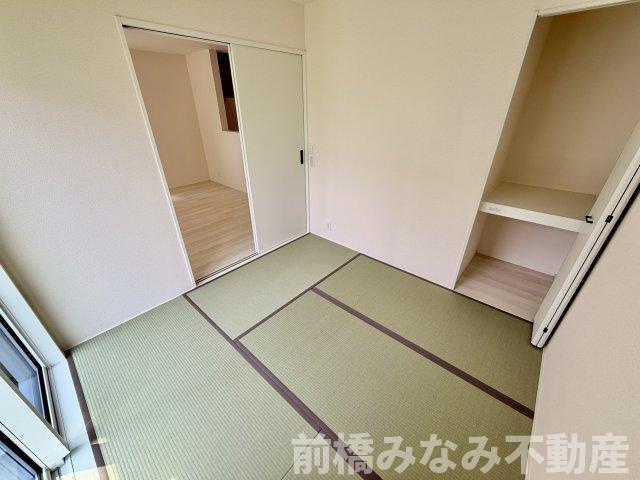 【新築】佐波郡玉村町斎田第２期　４号棟(全８棟)　リナージュ　新築建売分譲の和室|和室があれば客間としても活用できます