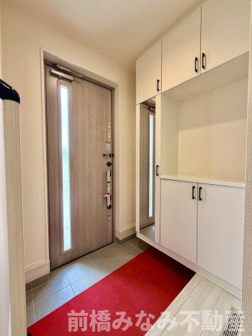 【新築】佐波郡玉村町斎田第２期　２号棟(全８棟)　リナージュ　新築建売分譲の玄関|シンプルで使いやすい玄関です