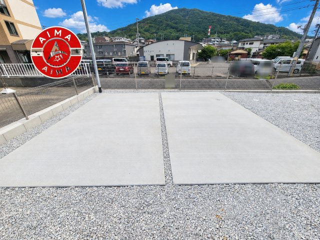 大野城市乙金東3丁目第1-1棟（1号棟）の外観|広々した駐車場です。