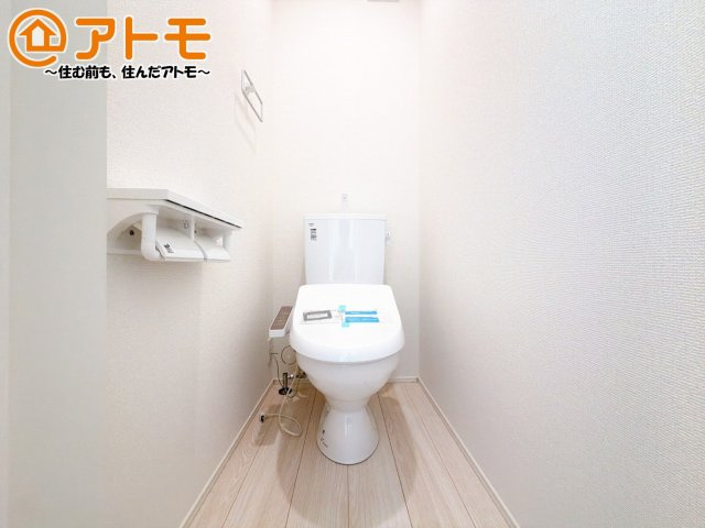 【トイレ】 | 沼津市下香貫01期　新築一戸建て　全1棟 | ２つトイレがあるので朝も混みあわずに使うことができます！