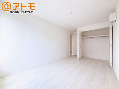 【寝室】 | 沼津市下香貫01期　新築一戸建て　全1棟 | 毎日すごす部屋の広さや陽当りも気になるポイントですね！現地で体感してみてください♪
