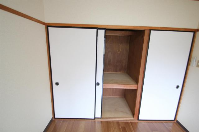 グリーンロード草間の収納|イメージ（同建物内別部屋の写真です）