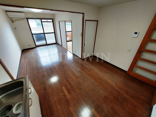 グリーンロード草間の居間・リビング|イメージ（同建物内別部屋の写真です）