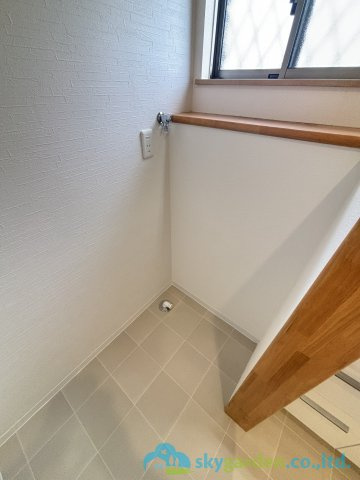 平塚市めぐみが丘2丁目　中古戸建のランドリースペース