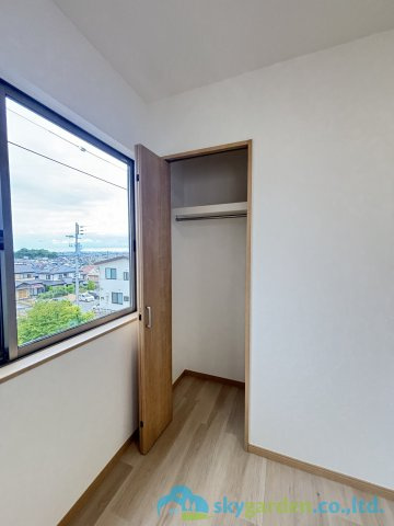 平塚市めぐみが丘2丁目　中古戸建の収納