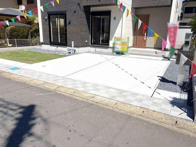 牛久市牛久町3期　新築戸建て　1号棟の駐車場|カースペースは2台お停めいただけます♪