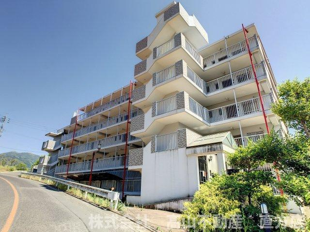 直方市大字感田の賃貸マンション