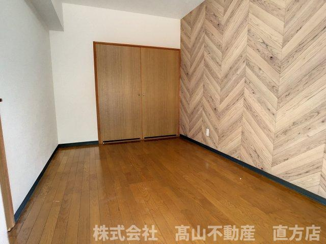 直方市大字感田の賃貸マンションの洋室
