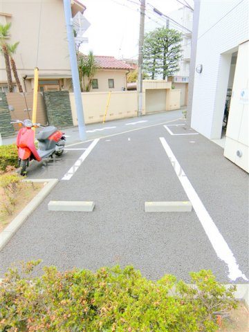 XEBECジーベック池上の駐車場|敷地内平置き駐車場　空き状況等詳細はお問合せください。