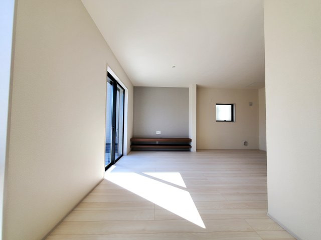 北葛飾郡松伏町　田中3丁目　新築戸建　　全2棟の居間・リビング|施工例です
