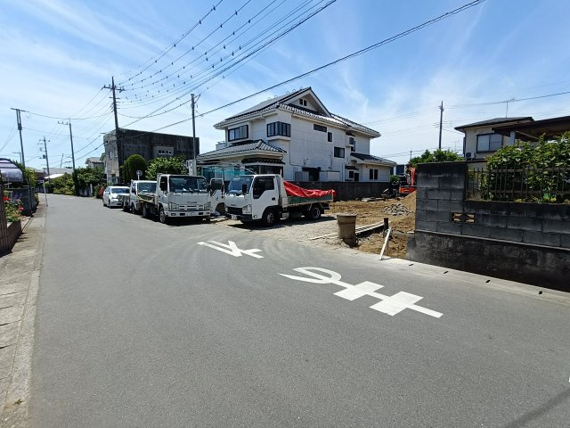 北葛飾郡松伏町　田中3丁目　新築戸建　　全2棟の前面道路含む現地写真|前面道路含む現地写真です