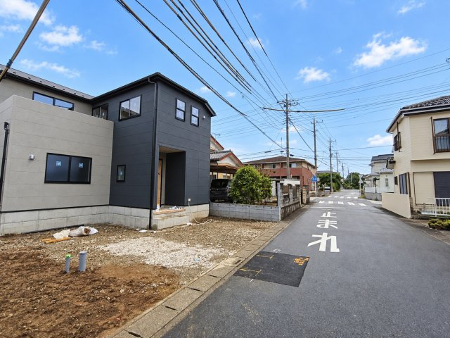 北葛飾郡松伏町　田中3丁目　新築戸建　　全2棟の前面道路含む現地写真|前面道路含む現地写真です
