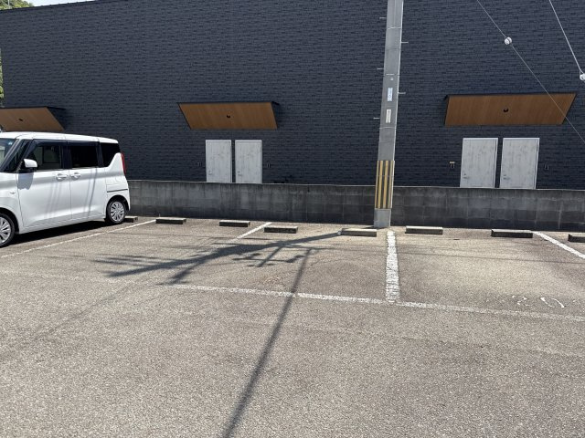 MAIOR YAMATO C棟の駐車場