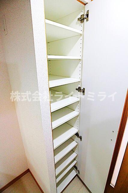 ルーブル板橋区役所前の収納| 
