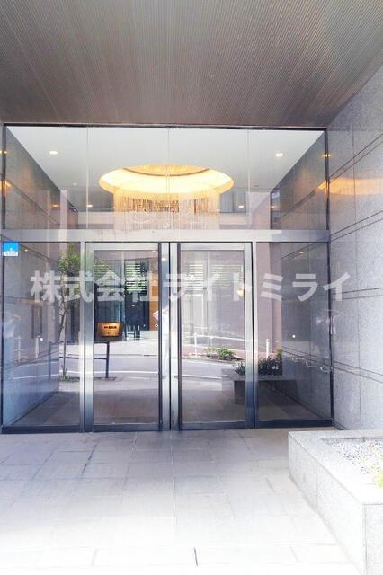 ルーブル板橋区役所前のエントランス| 